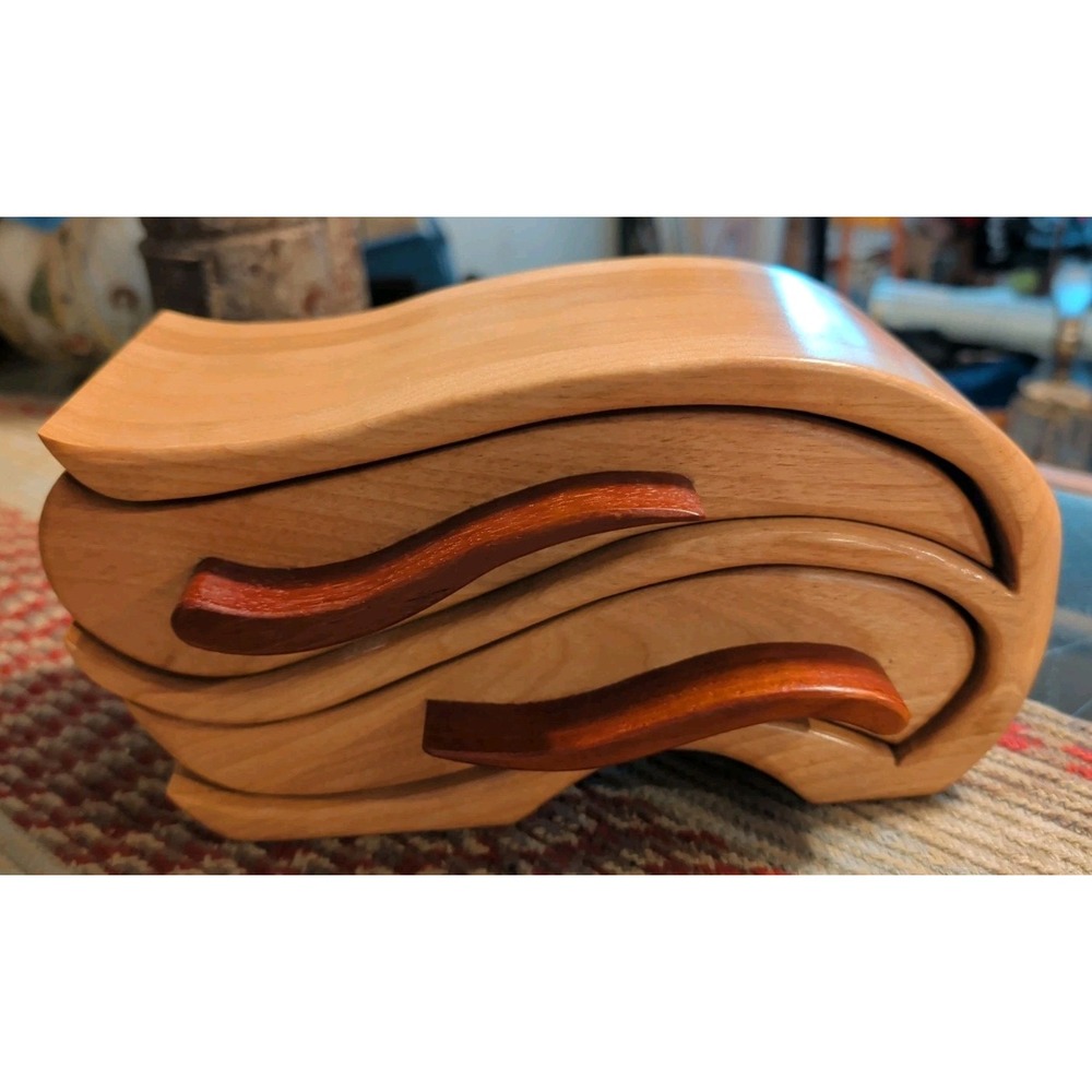 Beautifully Handcrafted Bandsaw Wood Craft Art Trinket Jewelry Box Signed VAN